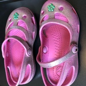 Pink crocs